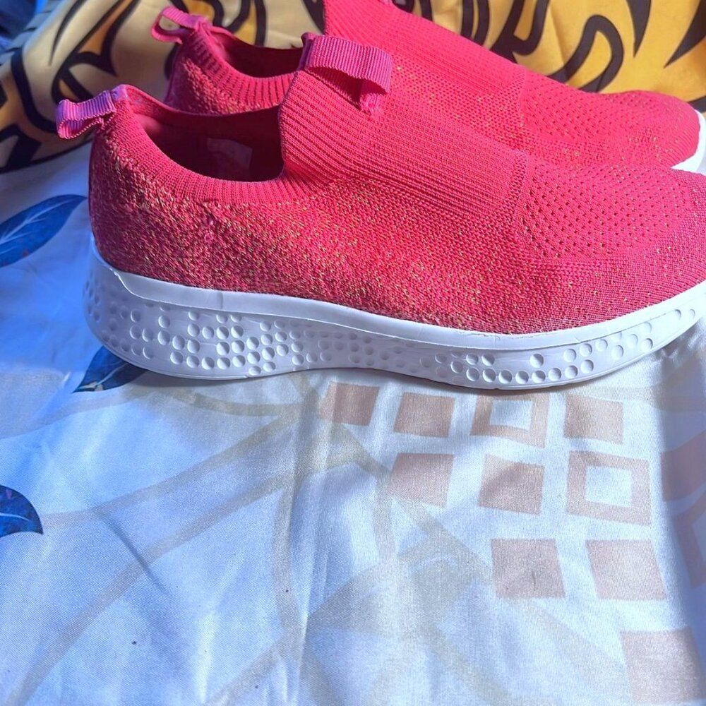 Avia Womans Memory Foam Slip Ons - Size 6 - Picture 2 of 7